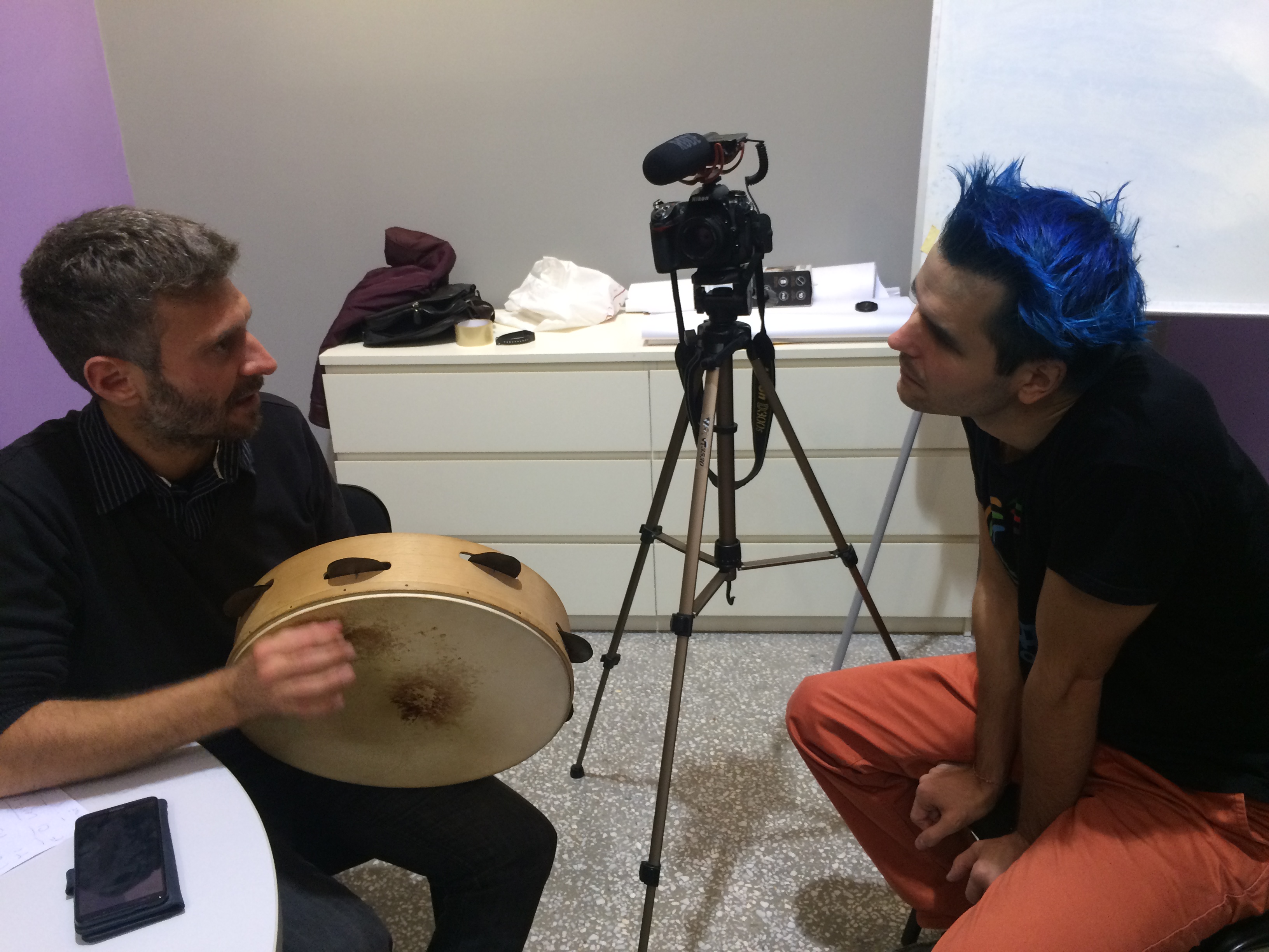 Pierpaolo Sicuro plays tarantella while recording this episode