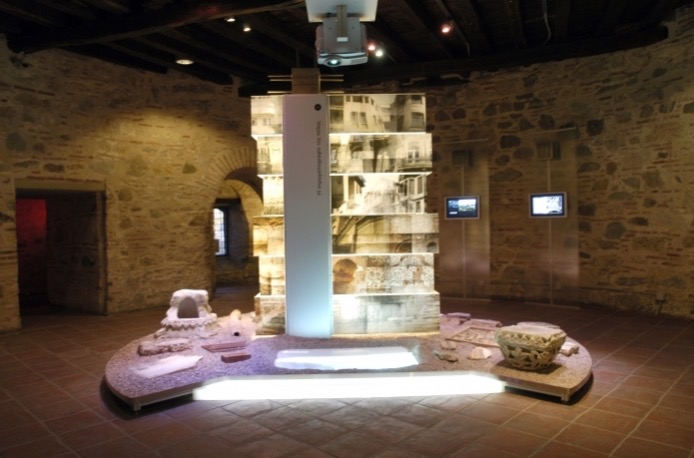 Image of the first floor exhibition in Thessaloniki's white tower - White Tower Museum